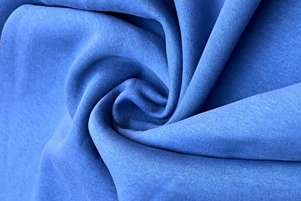 Fleece Fabric Thickness: Warmth, Comfort & Performance